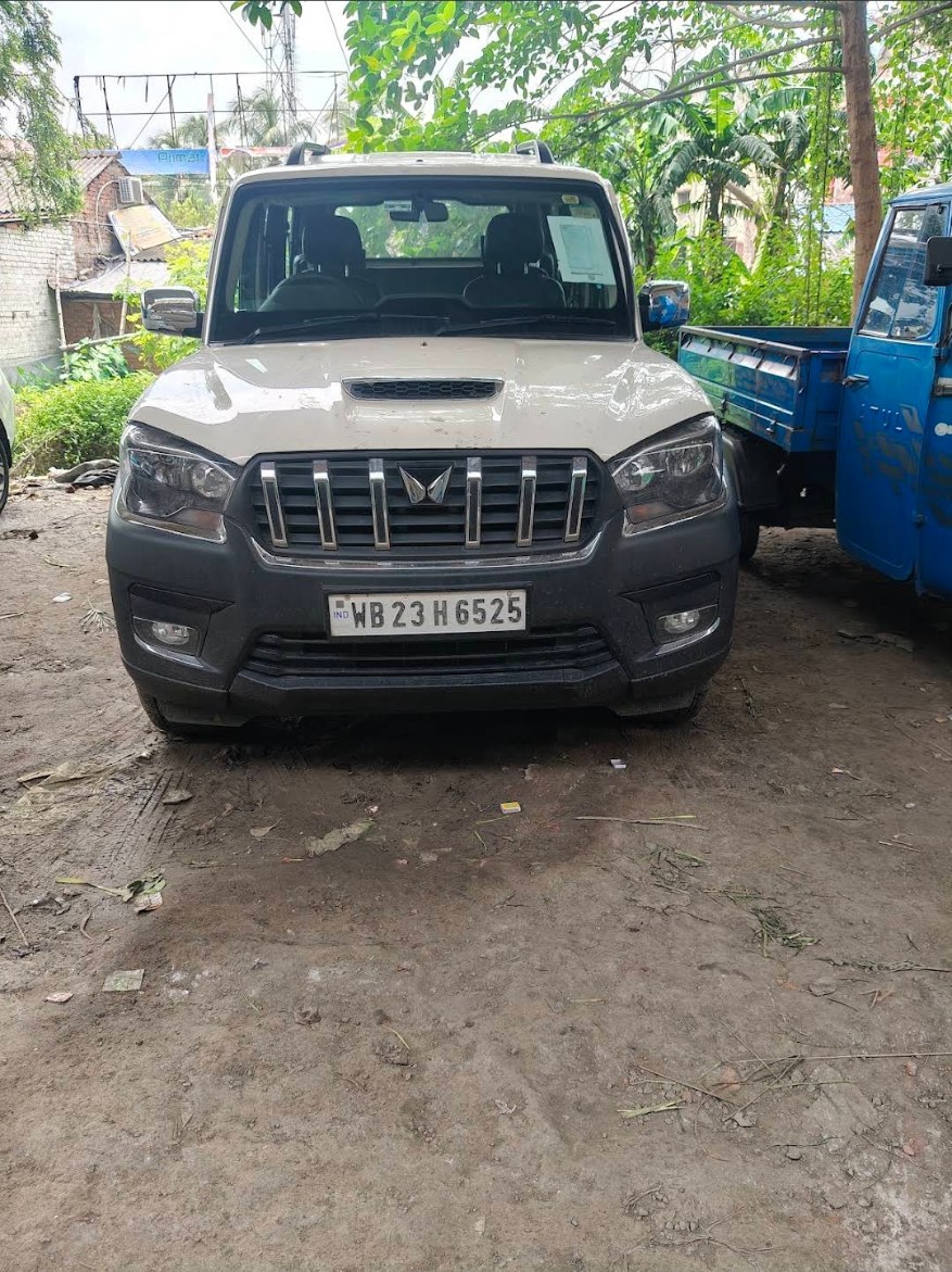 Vehicles at Megha Travels in Mecheda, West Bengal